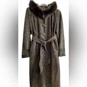 Luxury Genuine Suede Coat with Rex Rabbit Fur Collar Rhinestone Woman
